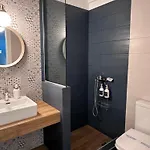 7pockethouse