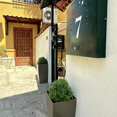 Pensiune 7pockethouse 4*